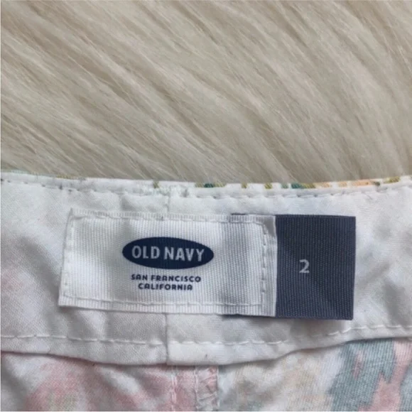 Old Navy Beachy Cotton Shorts - Picture 3 of 7